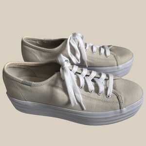 Keds Womens Triple Kick Canvas Sneakers Light Beige Metallic Silver Platform 7.5